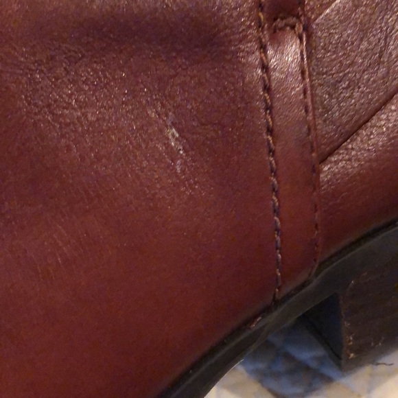 🥾Vince Camuto Belt & buckle wrapped classic low stacked heel ankle boots - Picture 9 of 14